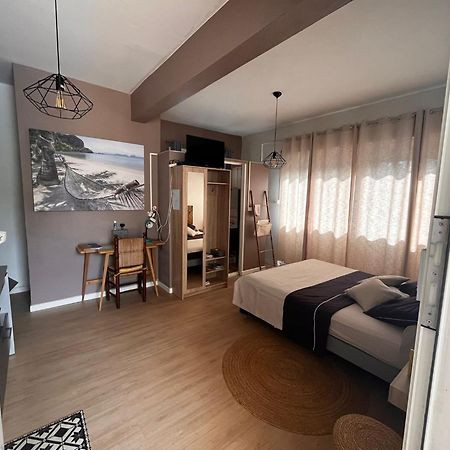 Studio Cosy Avec Piscine Dans Une Villa Saint-Denis Exteriér fotografie